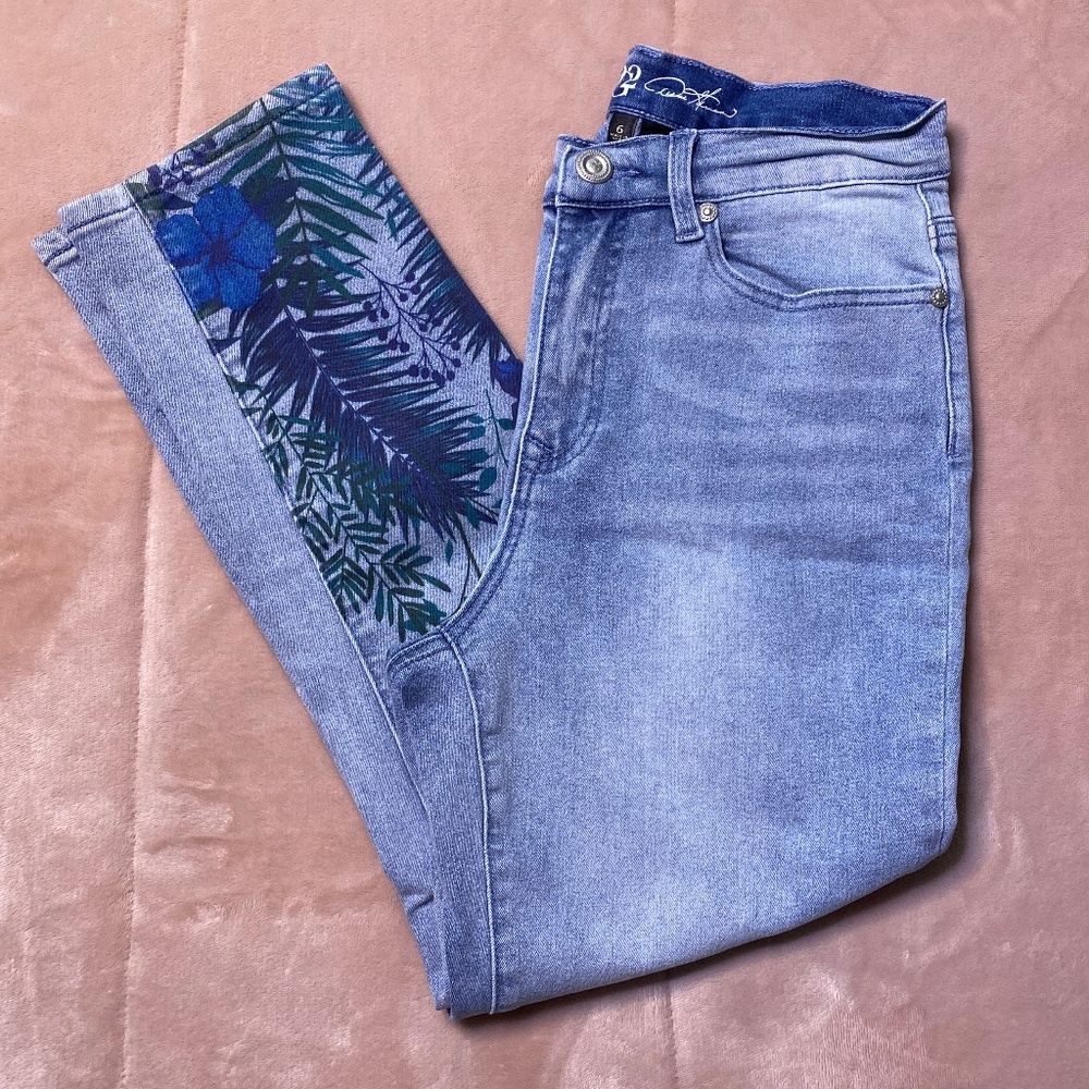 Light blue screened denim crops; DG2